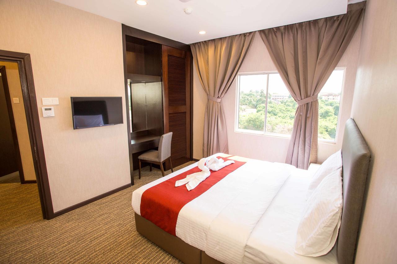 Icon Hotel Segamat Εξωτερικό φωτογραφία